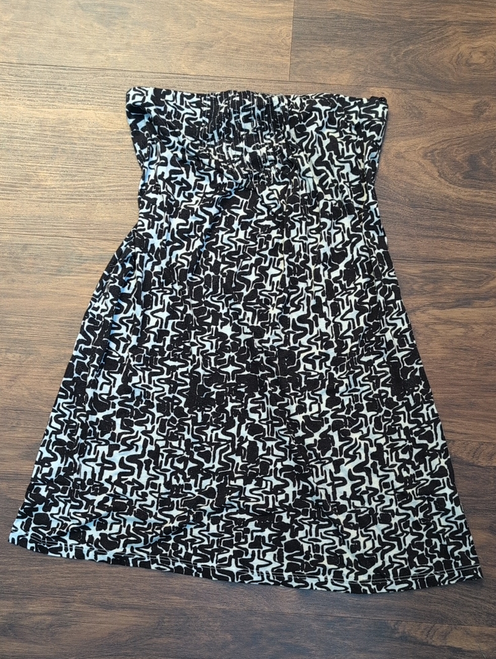 Velvet Strapless Black & White Abstract Print Dress